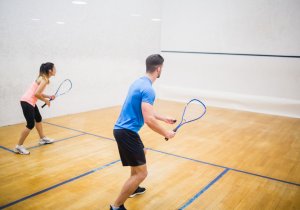 Squash nebo badminton